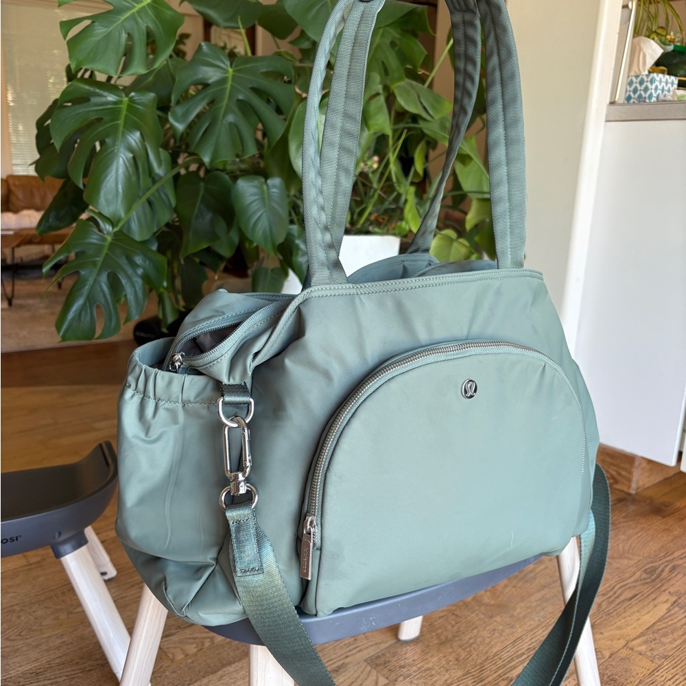 Lululemon New Parent Tote Diaper Bag